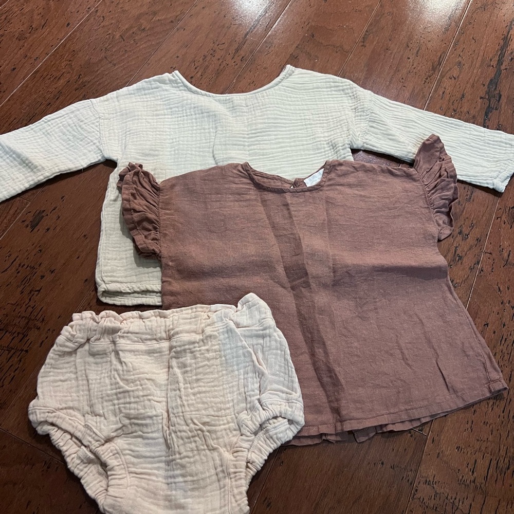 The simple folk Muslin tops